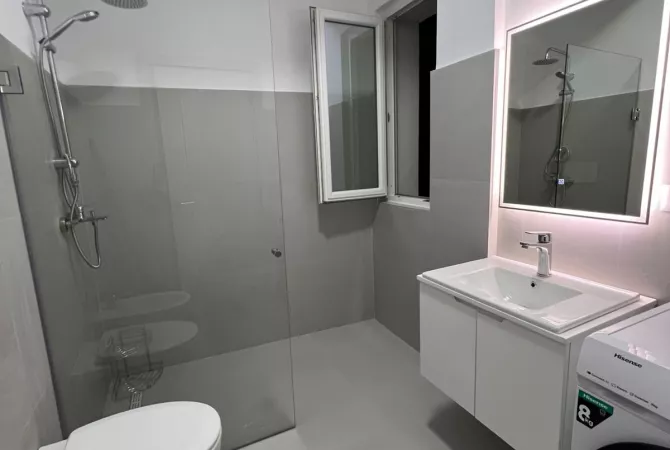 Shtepi me qera Apartament ne Tirane, 2+1, Mobilimi E mobiluar, Pagesa 600  Euro.