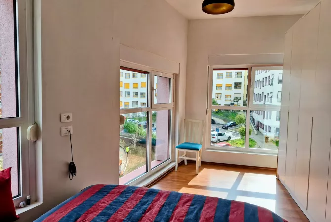 Shtepi me qera Apartament ne Tirane, 2+1, Mobilimi E mobiluar, Pagesa 550  Euro.
