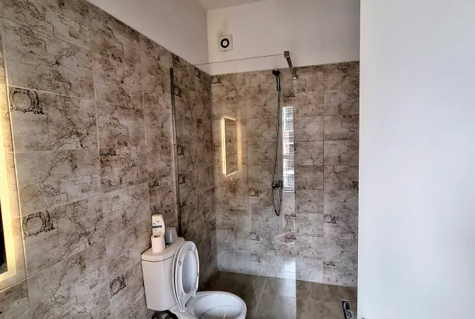 Shtepi me qera Apartament ne Tirane, 2+1, Mobilimi E mobiluar, Pagesa 550  Euro.