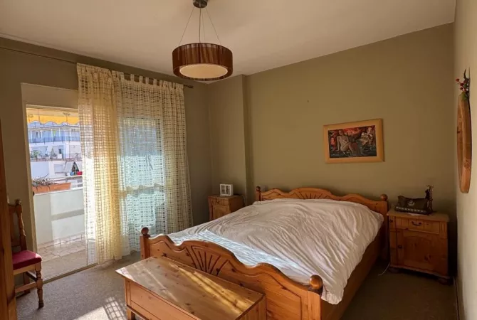 Shtepi ne shitje Apartament ne Tirane, 2+1, Mobilimi E mobiluar, Pagesa 150,000  Euro.