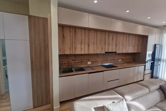 Shtepi me qera Apartament ne Tirane, 2+1, Mobilimi E mobiluar, Pagesa 850  Euro.