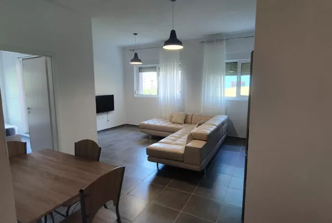 Shtepi me qera Apartament ne Tirane, 2+1, Mobilimi E mobiluar, Pagesa 450  Euro.
