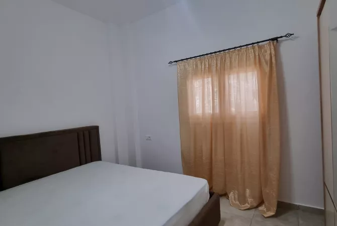 Shtepi me qera 1+1 ne Tirane - 370 Euro
