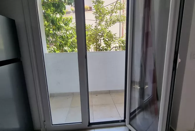Shtepi me qera 1+1 ne Tirane - 370 Euro
