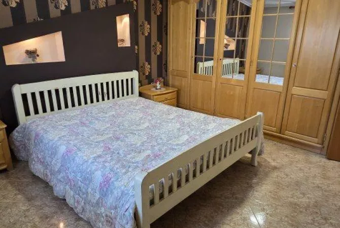 Shtepi me qera Apartament ne Tirane, 2+1, Mobilimi E mobiluar, Pagesa 450  Euro.