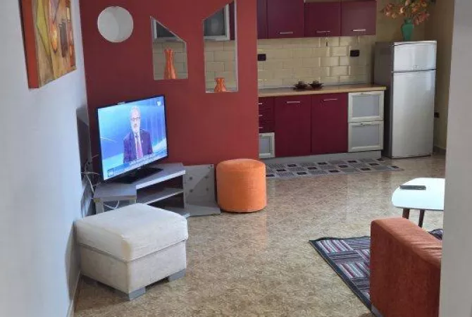 Shtepi me qera Apartament ne Tirane, 2+1, Mobilimi E mobiluar, Pagesa 450  Euro.