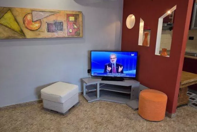 Shtepi me qera Apartament ne Tirane, 2+1, Mobilimi E mobiluar, Pagesa 450  Euro.