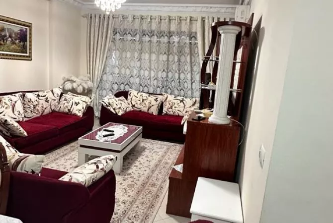Shtepi me qera Apartament ne Tirane, 2+1, Mobilimi E mobiluar, Pagesa 500  Euro.