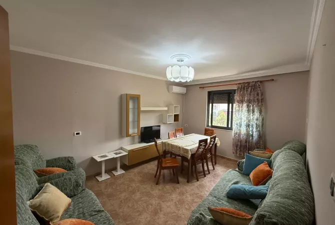 Shtepi me qera Apartament ne Tirane, 2+1, Mobilimi E mobiluar, Pagesa 400  Euro.