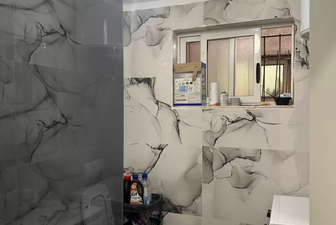 Shtepi ne shitje Apartament ne Tirane, 2+1, Mobilimi E mobiluar, Pagesa 155,000  Euro.