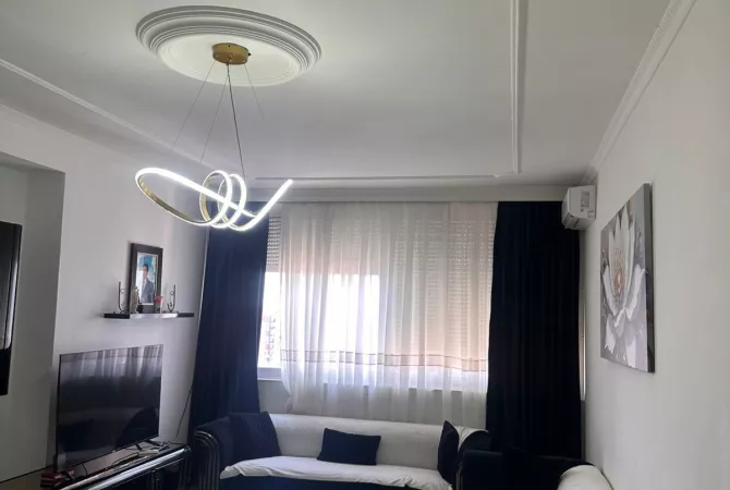Shtepi ne shitje Apartament ne Tirane, 2+1, Mobilimi E mobiluar, Pagesa 155,000  Euro.