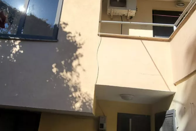 Shtepi me qera Shtepi Private ne Tirane, 3+1, Mobilimi Bosh, pa mobiluar, Pagesa 1,500  Euro.