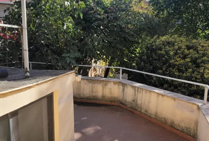 Shtepi me qera Shtepi Private ne Tirane, 3+1, Mobilimi Bosh, pa mobiluar, Pagesa 1,500  Euro.