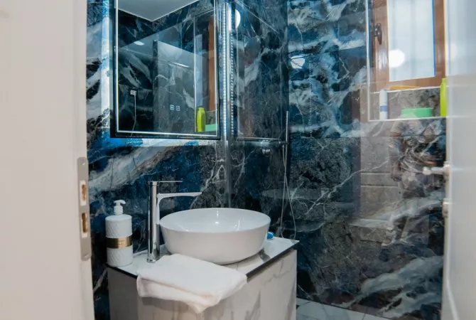 Shtepi me qera Apartament ne Tirane, 2+1, Mobilimi E mobiluar, Pagesa 550  Euro.