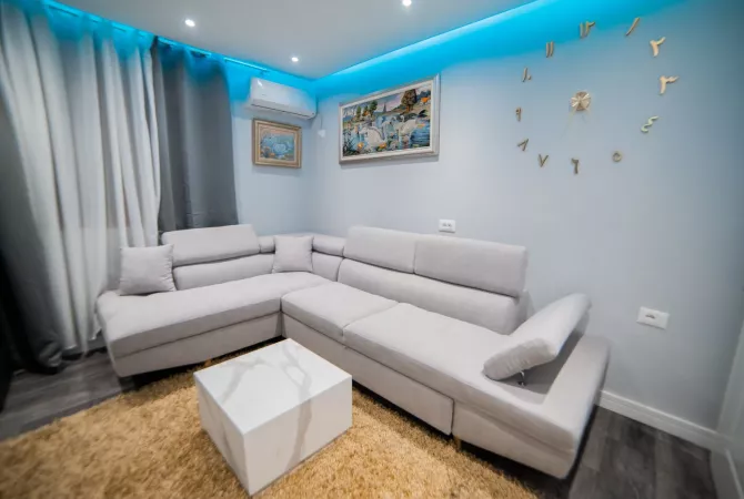 Shtepi me qera Apartament ne Tirane, 2+1, Mobilimi E mobiluar, Pagesa 550  Euro.