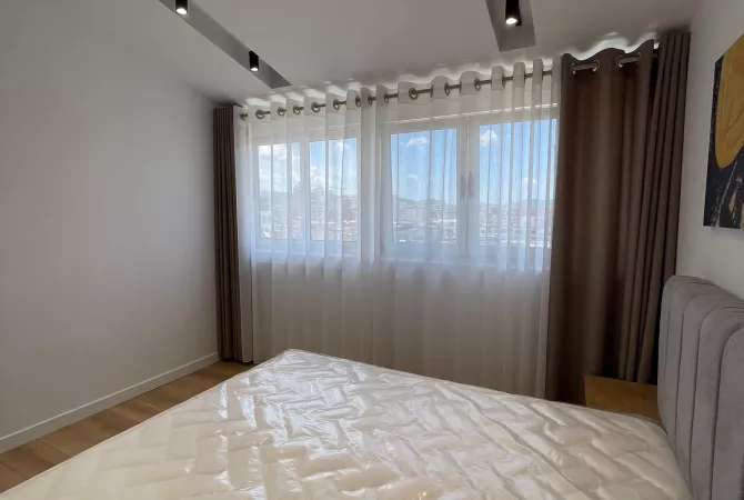 Shtepi ne shitje Apartament ne Tirane, 1+1, Mobilimi E mobiluar, Pagesa 93,000  Euro.