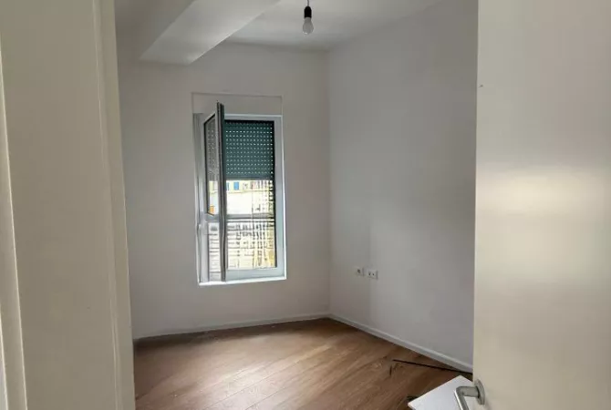 Shtepi me qera 2+1 ne Tirane - 500 Euro