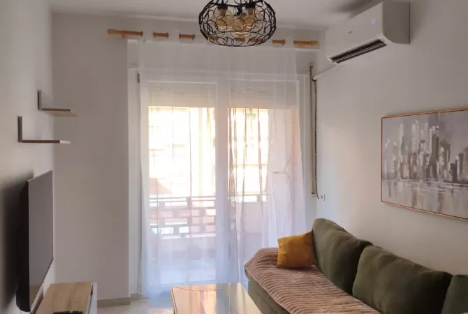 Shtepi me qera 2+1 ne Tirane - 500 Euro