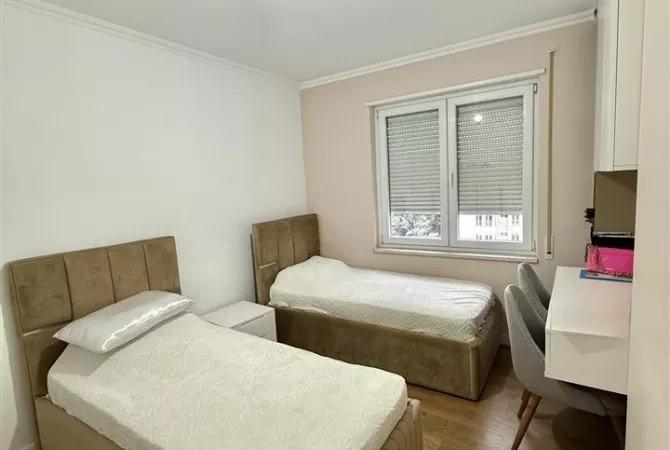 Shtepi me qera 2+1 ne Tirane - 900 Euro