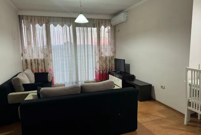 Shtepi me qera 1+1 ne Tirane - 560 Euro