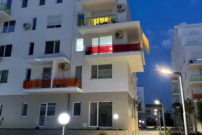 Shtepi me qera Apartament ne Tirane, 2+1, Mobilimi E mobiluar, Pagesa 700  Euro.