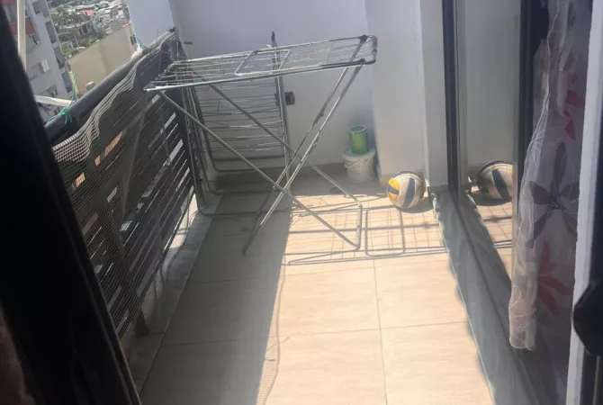 Shtepi ne shitje Apartament ne Tirane, 1+1, Mobilimi E mobiluar, Pagesa 104,000  Euro.