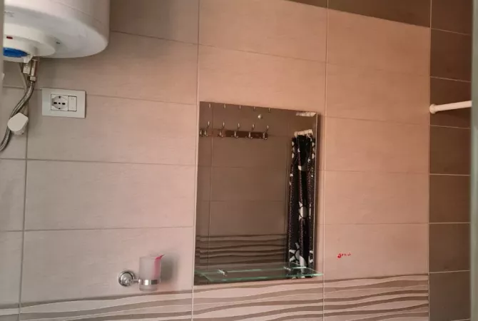 Shtepi me qera Apartament ne Tirane, Garsoniere, Mobilimi E mobiluar, Pagesa 380  Euro.