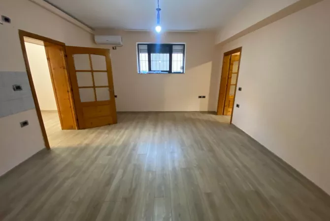 Ambient biznesi me qera 1+1 ne Tirane - 450 Euro