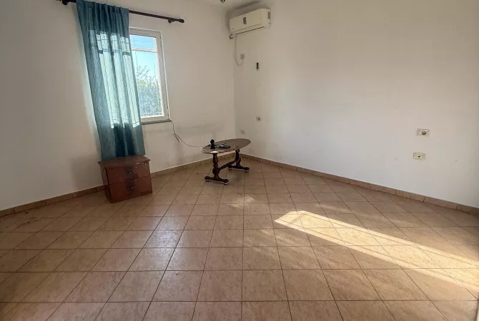 House for Rent 3+1 in Tirana - 400 Euro