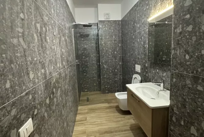 Shtepi ne shitje 2+1 ne Tirane - 112,000 Euro