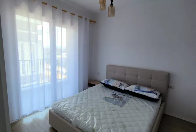 Shtepi me qera Apartament ne Tirane, 1+1, Mobilimi E mobiluar, Pagesa 400  Euro.