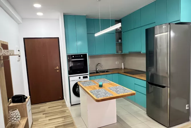 Shtepi ne shitje Apartament ne Tirane, 2+1, Mobilimi E mobiluar, Pagesa 109,000  Euro.