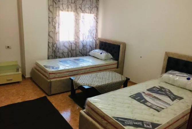 Shtepi me qera 2+1 ne Tirane - 700 Euro