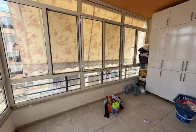 Shtepi ne shitje Apartament ne Tirane, 2+1, Mobilimi E mobiluar, Pagesa 145,000  Euro.