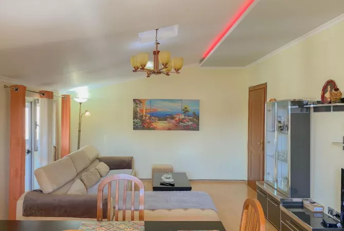 Shtepi me qera Apartament ne Tirane, 2+1, Mobilimi E mobiluar, Pagesa 700  Euro.