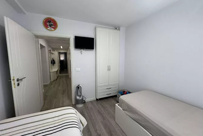 Shtepi me qera Apartament ne Tirane, 2+1, Mobilimi E mobiluar, Pagesa 1,100  Euro.