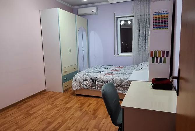 Shtepi me qera 3+1 ne Tirane - 700 Euro