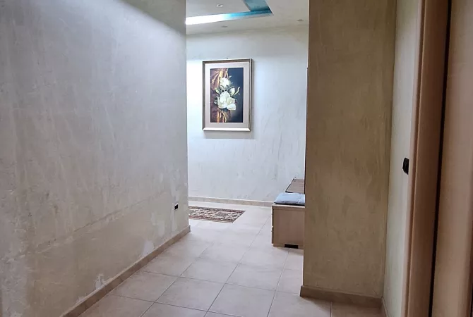 Shtepi me qera Apartament ne Tirane, 3+1, Mobilimi E mobiluar, Pagesa 700  Euro.