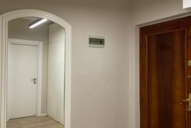 Shtepi me qera Apartament ne Tirane, 1+1, Mobilimi E mobiluar, Pagesa 850  Euro.