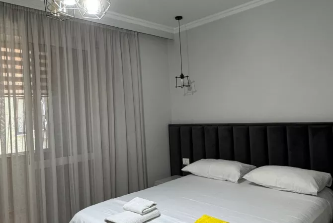 Shtepi me qera Apartament ne Tirane, 1+1, Mobilimi E mobiluar, Pagesa 850  Euro.