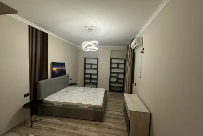 Shtepi me qera Apartament ne Tirane, 2+1, Mobilimi E mobiluar, Pagesa 700  Euro.
