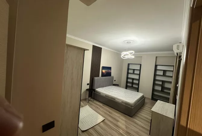 Shtepi me qera Apartament ne Tirane, 2+1, Mobilimi E mobiluar, Pagesa 700  Euro.