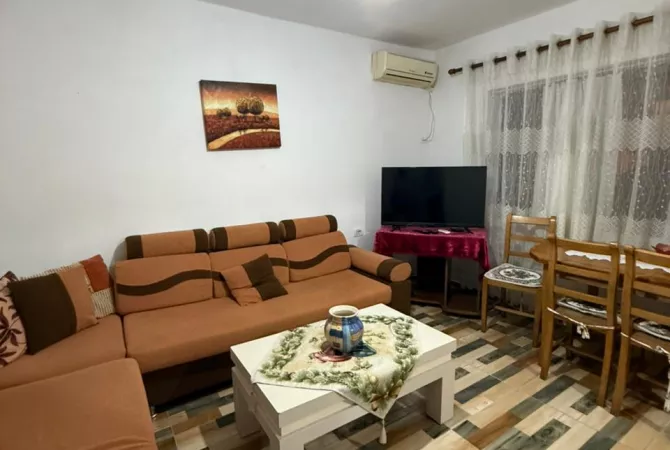 Shtepi me qera 2+1 ne Tirane - 500 Euro