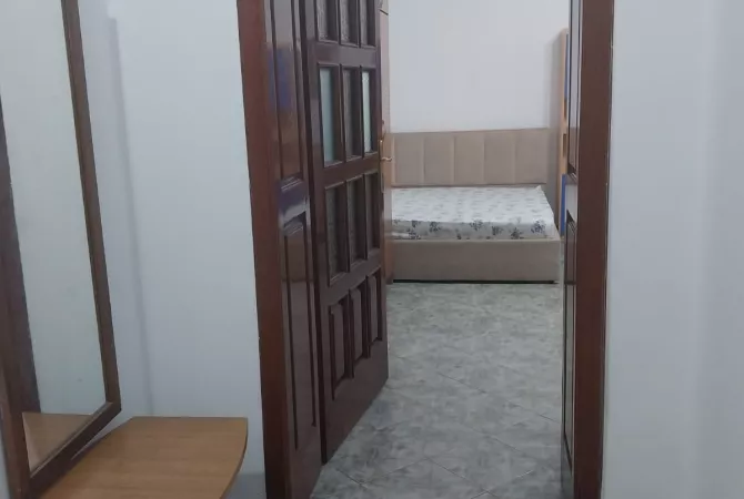 Shtepi ne shitje Apartament ne Tirane, Garsoniere, Mobilimi E mobiluar, Pagesa 70,000  Euro.
