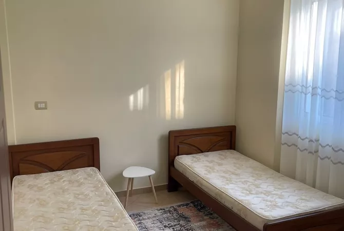 Shtepi me qera 2+1 ne Tirane - 420 Euro