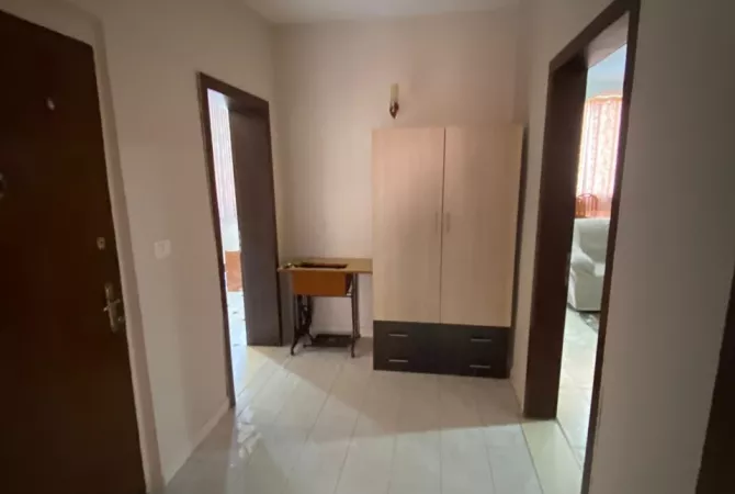 Shtepi me qera Apartament ne Tirane, 2+1, Mobilimi E mobiluar, Pagesa 650  Euro.