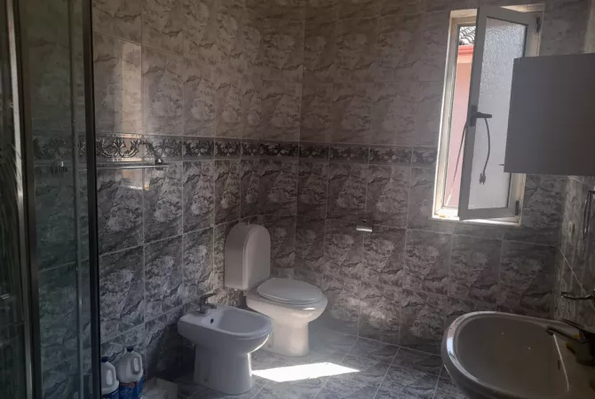 Shtepi me qera 2+1 ne Tirane - 600 Euro