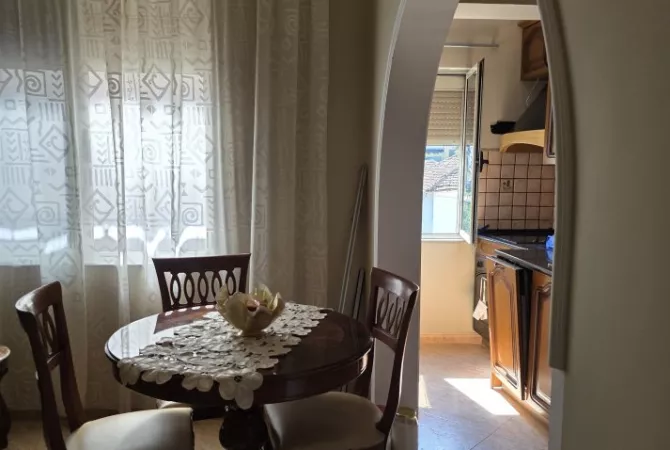 Shtepi me qera 2+1 ne Tirane - 600 Euro