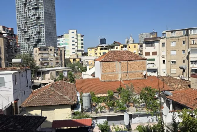 Shtepi me qera Apartament ne Tirane, 2+1, Mobilimi E mobiluar, Pagesa 600  Euro.