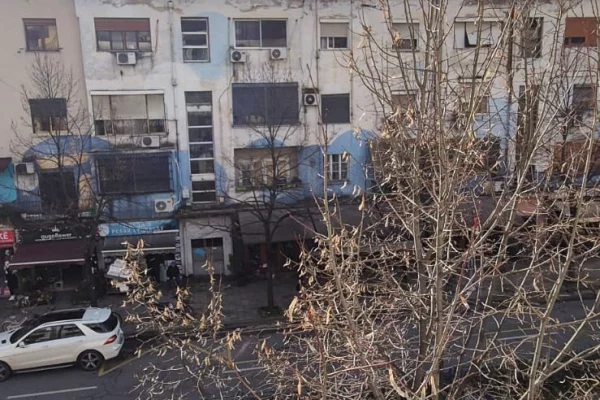 Shtepi ne shitje Apartament ne Tirane, 2+1, Mobilimi E mobiluar, Pagesa 128,000  Euro.